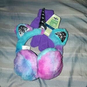 Girl's earmuffs and gloves set